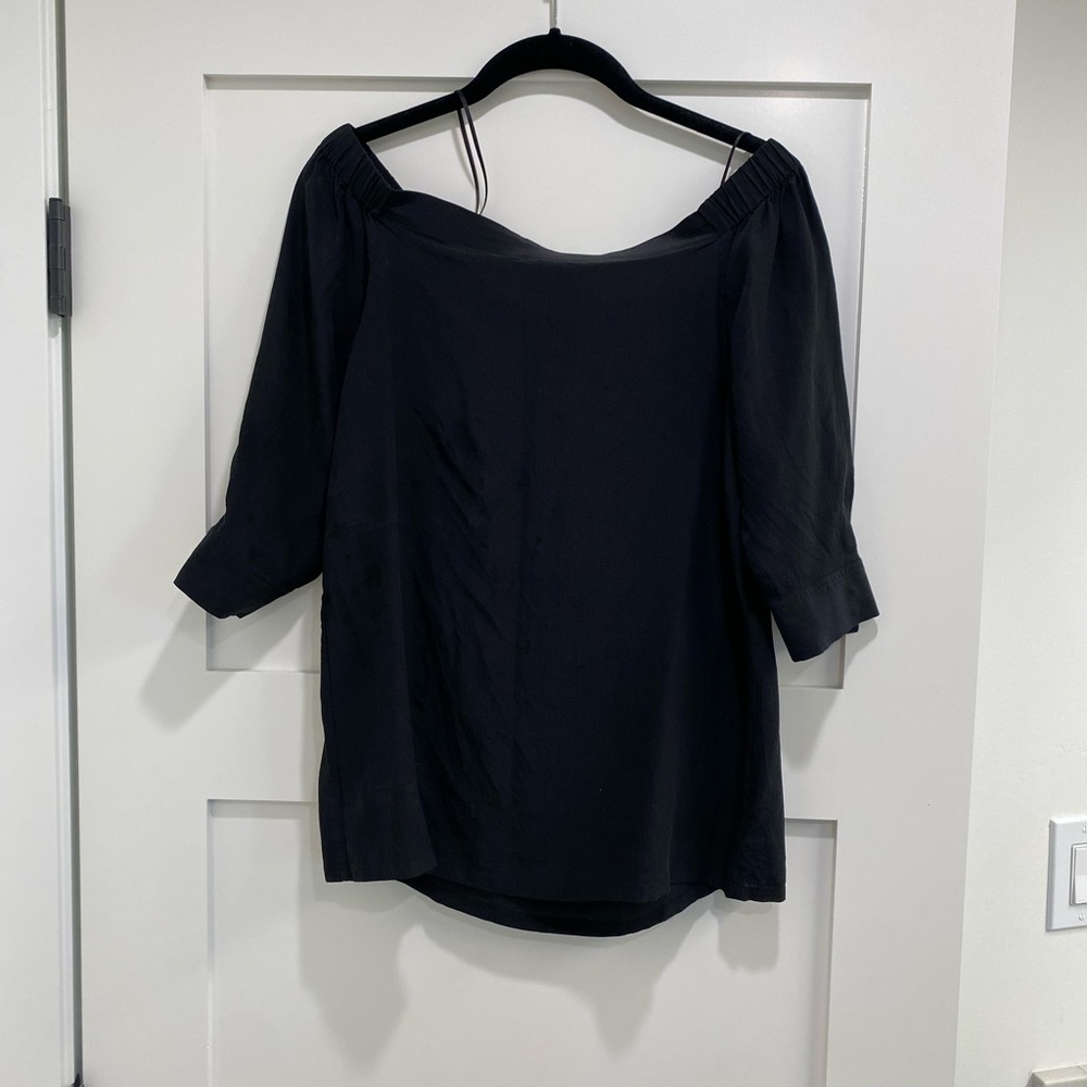 Theory Off the Shoulder Black Top - P